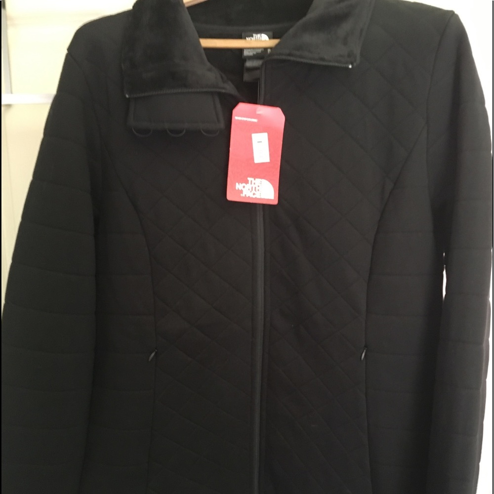 NWT Black NorthFace coat.